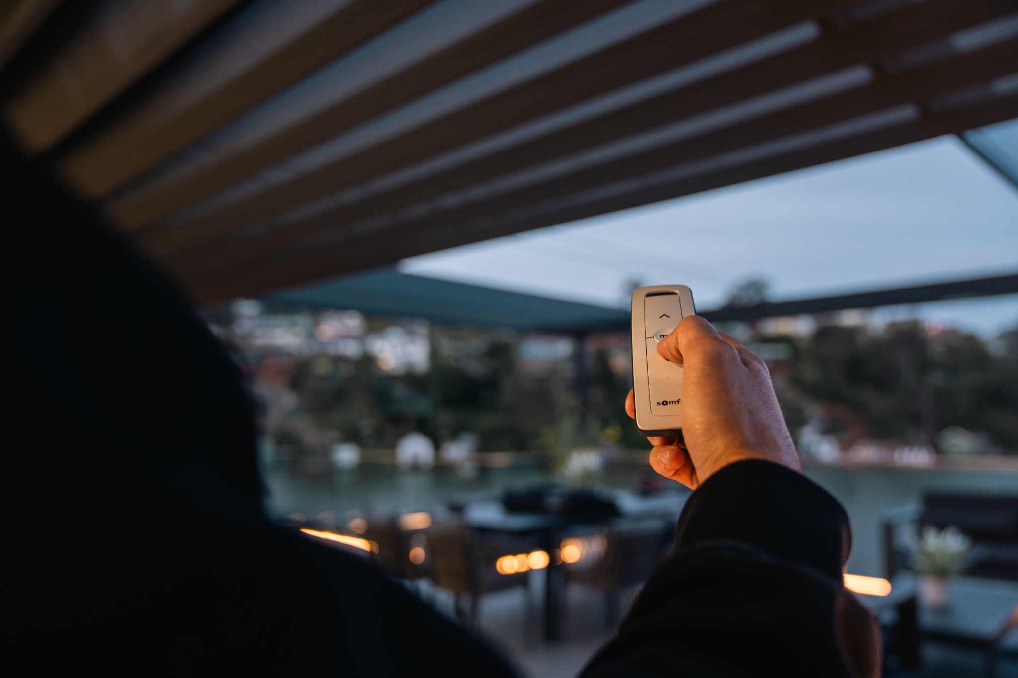 Somfy remote controller for a motorised Aalta retractable roof
